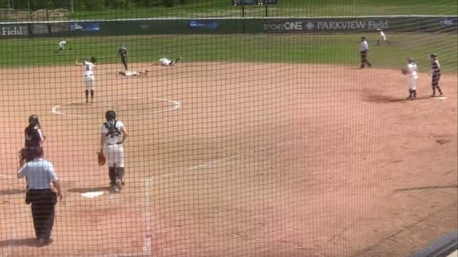 Image for article titled A Sneaky Hidden-Ball Trick Sent Trine To The D-3 Softball World Series
