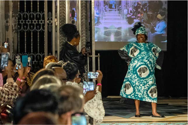 Image for article titled Anthony Anderson, Mama Doris Go To Europe in New Show on E!