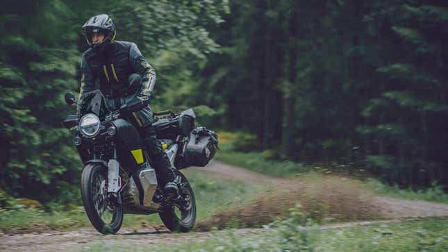 Image for article titled The 2022 Husqvarna Norden 901 Is A Modern Middle Weight Adventure Tourer With A Light Retro Touch
