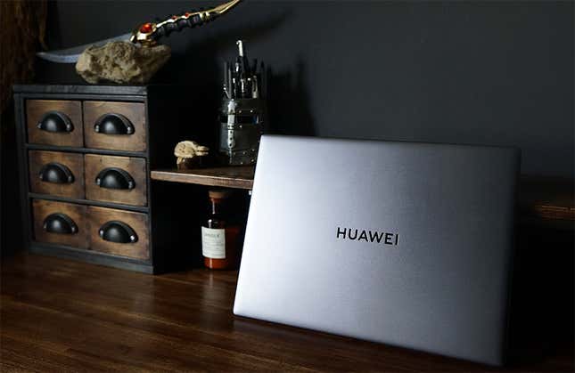 Imagen para el artículo titulado El Huawei Matebook 16S es un laptop potente, hermoso y con una construcción excelente que quizá no sea para ti