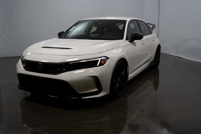 Image for article titled 2023 Honda Civic Type R: This Is It