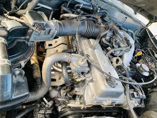 Image for article titled At $7,000, Will This Mileage-Heavy 1994 Toyota Land Cruiser Cruise to a Quick Sale?