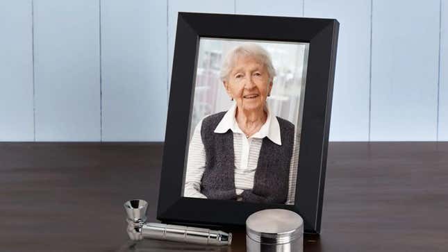Image for article titled Family Sadly Marks First 4/20 Without Grandmother