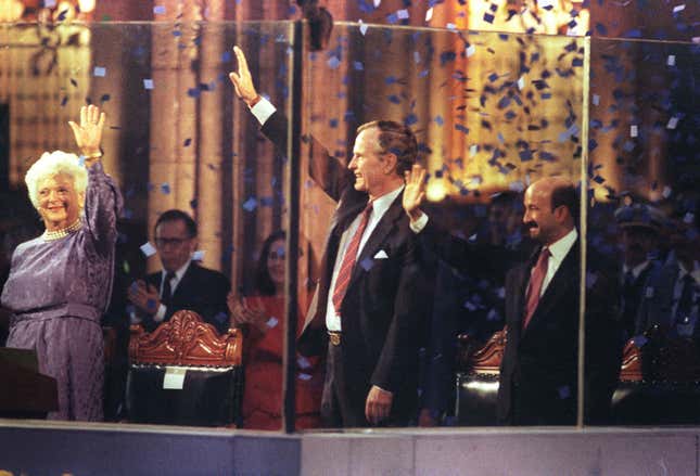 President George Bush and Mexican President Carlos Salinas in Monterrey in 1990.