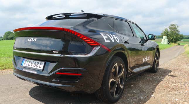 Image for article titled I Drove A Preproduction Kia EV6, The First Electric Kia Built On The 'Revolutionary' E-GMP Platform. Here's What I Thought