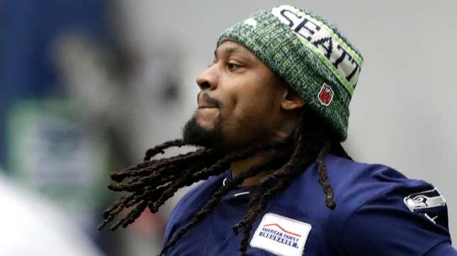 Image for article titled Footage Shows Marshawn Lynch Being Forcibly Removed From Car Before Arrest