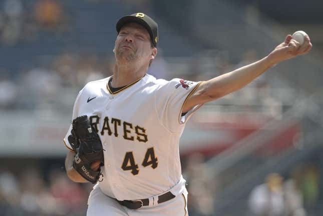 Pittsburgh Pirates fans raise the Jolly Roger as they cheer in the 9th  inning of game 3 of the NLDS against the St. Louis Cardinals at PNC Park in  Pittsburgh, Pennsylvania on