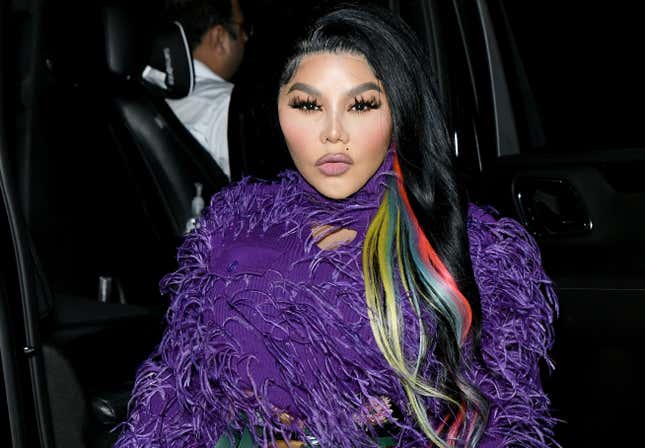 Image for article titled Lil Kim Says Her Biopic Is ‘Absolutely’ Coming Later This Year