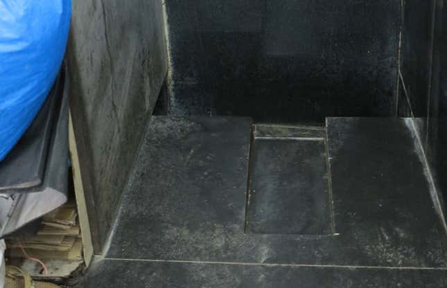 An urinal for women.