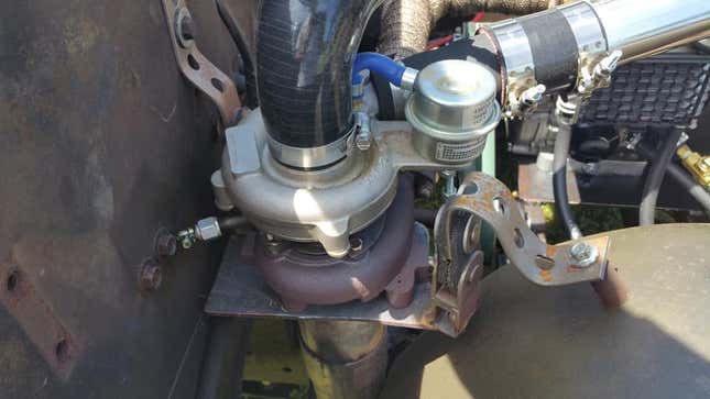 Image for article titled This Wrenching Genius Installed Lawnmower Engines Into His Military Jeeps