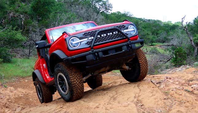 Image for article titled Best Reviews 2021: The 2021 Ford Bronco Is The Compromised Off-Road Beast You Dreamed It Would Be