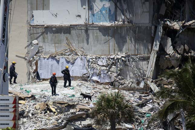 Partial collapse of a residential building in Surfside