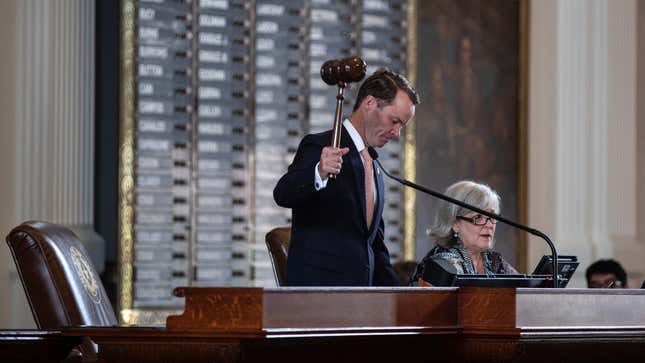 Image for article titled Texas House Votes to Remove Elected Prosecutors Who Won&#39;t Enforce Abortion Laws