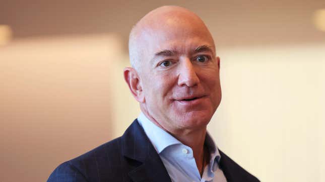 Image for article titled Jeff Bezos&#39; Housekeepers Got UTIs from Lack of Bathroom Access, Says Lawsuit