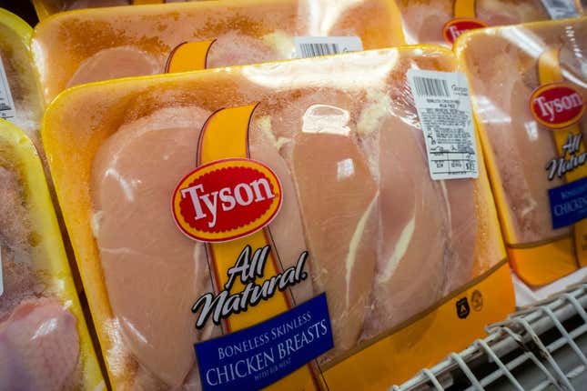 Image for article titled Lawsuit Accuses Tyson Foods Supervisors of Placing ‘Winner-Take-All’ Bets on How Many Employees Would Catch COVID-19