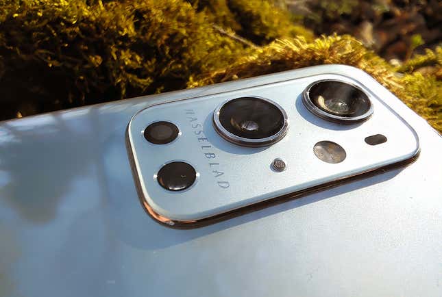 Imagen para el artículo titulado Las cámaras afinadas por Hasselblad convierten al OnePlus 9 Pro en el rey de la gama alta Android