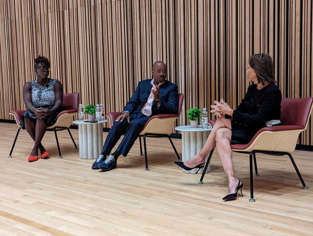 l to r: The Root’s Candace McDuffie, Courtney B Vance, Dr. Robin Smith at The Root Institute