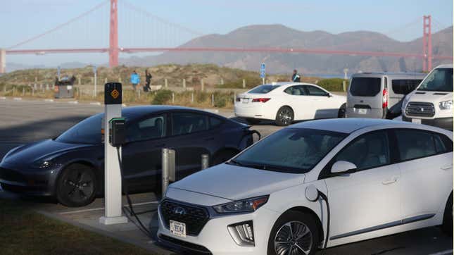 Image for article titled EV Batteries Could Stop Power Outages In California and the Rest of the U.S.