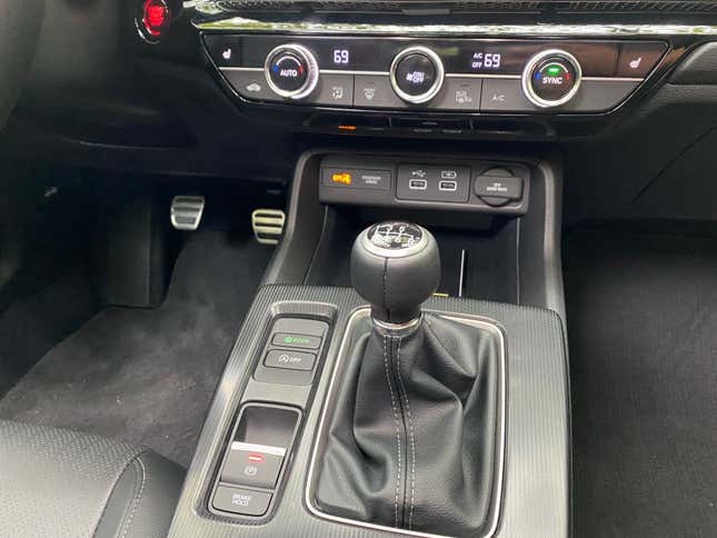 Image for article titled The 2022 Honda Civic Hatchback Is A Daily You'll Look Forward To Driving