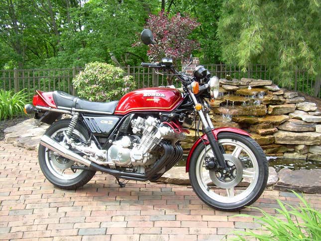 Image for article titled There Are A Ton Of F1-Sounding Honda CBX Motorcycles For Sale Right Now