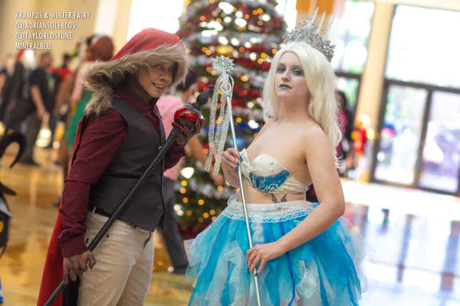 Image for article titled 2019's Last Big Cosplay Show Was A Christmas Treat