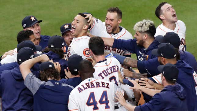 Image for article titled Carlos Correa Left His Body After His Walk-Off Homer