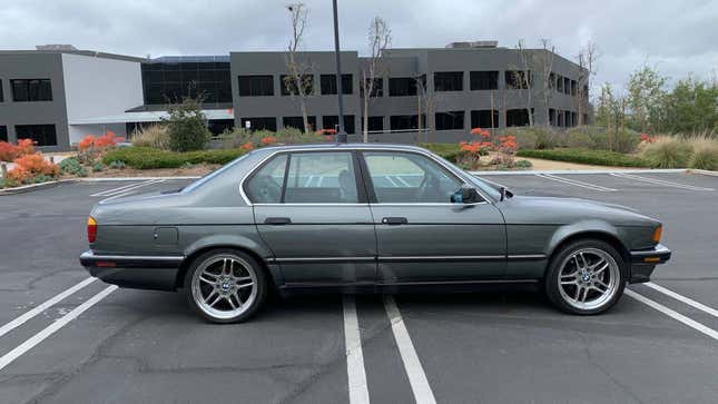 Image for article titled At $8,500, Would You Stick With This 1988 BMW 735i?