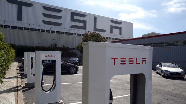 Image for article titled After Telling Staff That Working During Pandemic Was Voluntary, Tesla Reportedly Sent Termination Notices