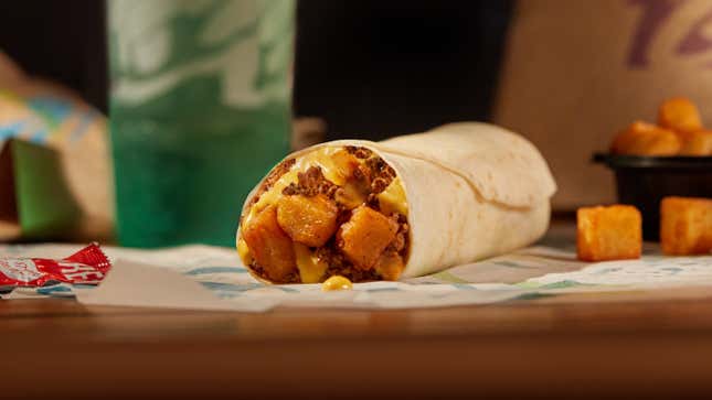 Image for article titled Addicted to Spuds: Taco Bell brings back Beefy Potato-rito