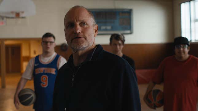Image for article titled Champions review: Woody Harrelson takes his shot at a feel-good basketball movie