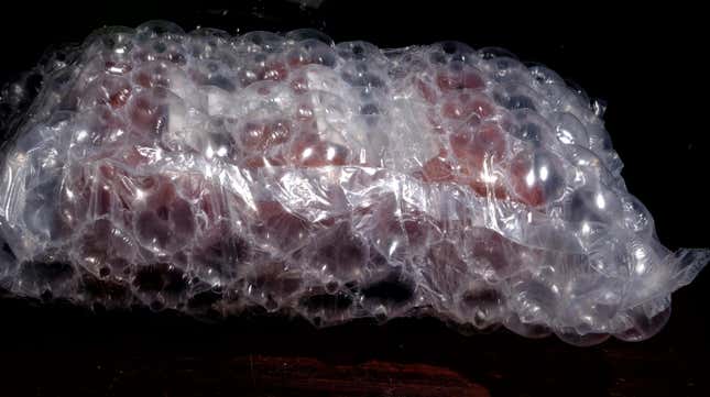 Image for article titled 12 Unexpected Ways to Use Bubble Wrap Around the House
