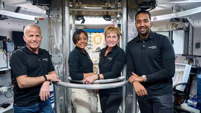 Die Ax-2-Crew: John Shoffner, Rayyanah Barnawi, Peggy Whitson und Ali Alqarni.