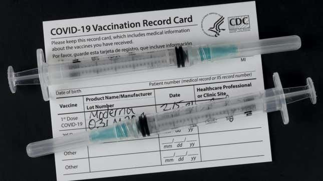 vaccine card with syringes 