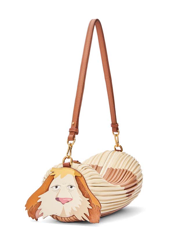 A screenshot of a pouch-style purse in the shape of the dog Heen.