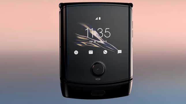 Imagen para el artículo titulado Motorola confirma que lanzará una nueva versión de su Razr plegable en el 2022