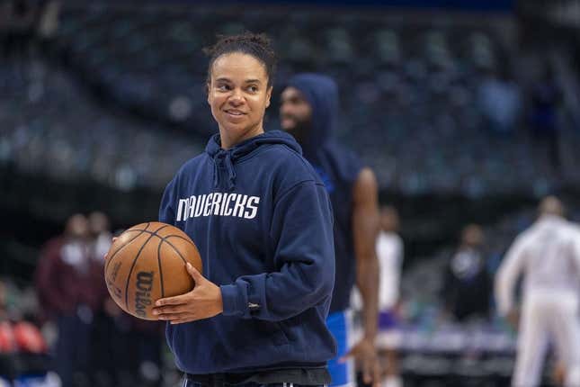 Mar 5, 2022; Dallas, Texas, USA; Dallas Mavericks assistant coach Kristi Toliver before the game between the Dallas Mavericks and the Sacramento Kings at the American Airlines Center.