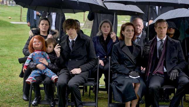 Chucky en un funeral