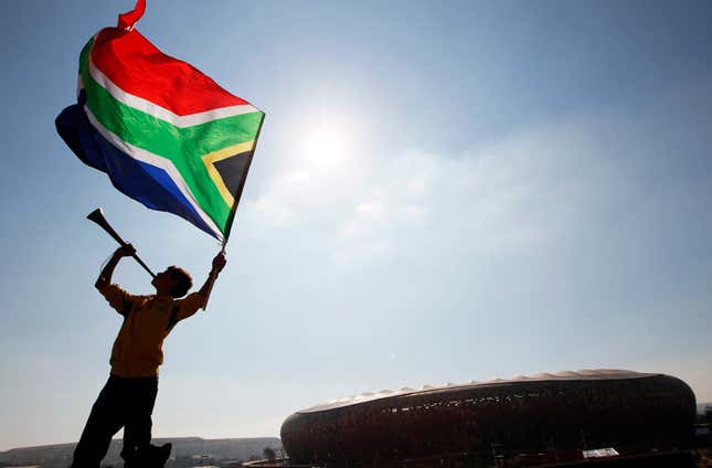 Mandela foundation wants old flag South African declared hate speech