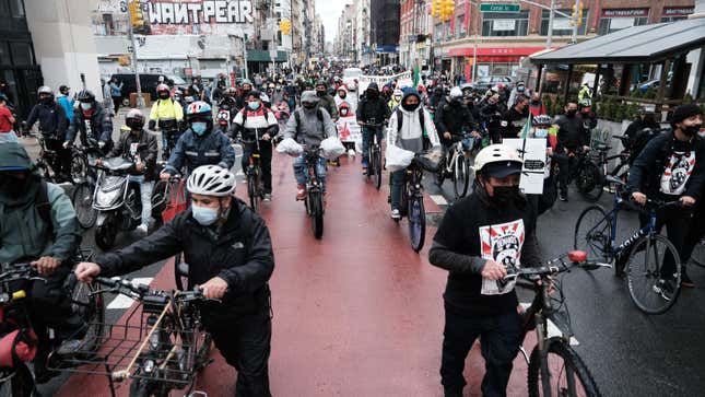 Image for article titled NYC Becomes First Major City To Establish Minimum Protections for Food Delivery Workers