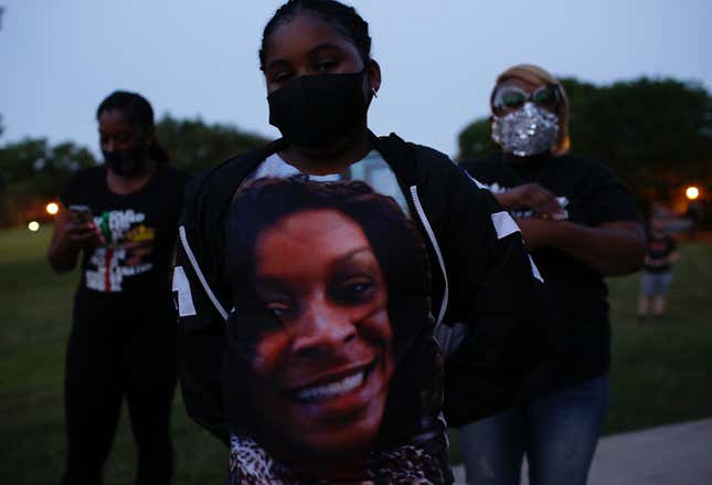 Image for article titled Remembering Sandra Bland, 7 Years After Her Death
