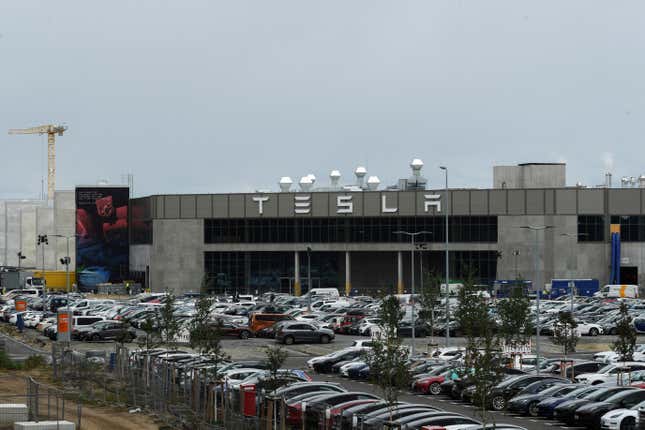Image for article titled Why does Tesla want to build its own $1 billion supercomputer?