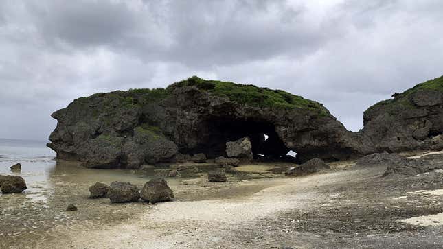 Mermaid’s Grotto, Okinawa