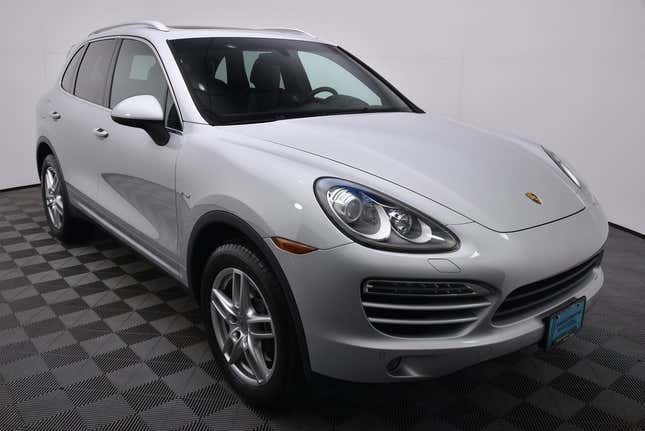 Image for article titled I Need a Fancy Family Hauler for Under $20,000! What Car Should I Buy?