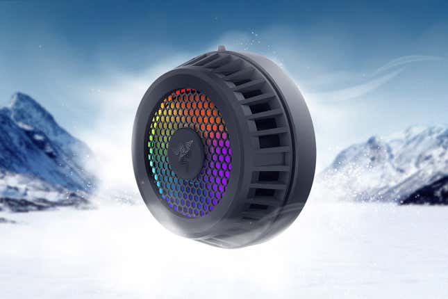 Imagen para el artículo titulado El Razer Phone Cooler Chroma es un ventilador externo compatible con Magsafe para jugadores con iPhone