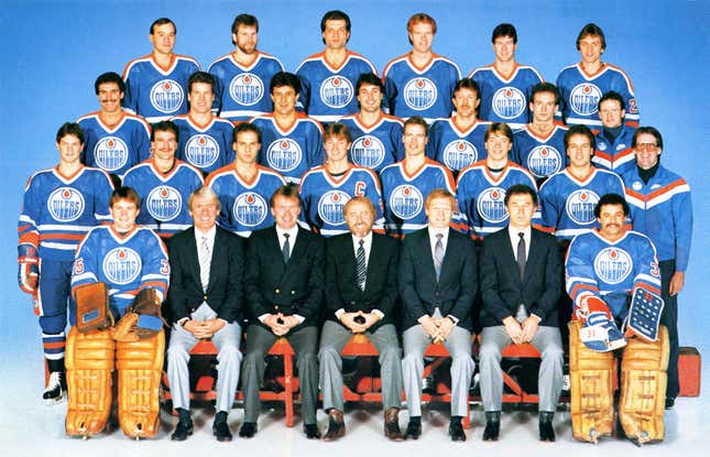 Image for article titled Gary Bettman must make the Oilers wear their ‘80s jerseys for the second round