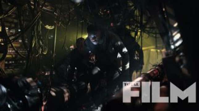 Image for article titled Josh Brolin Compares Playing Thanos to Avant-Garde Theatre