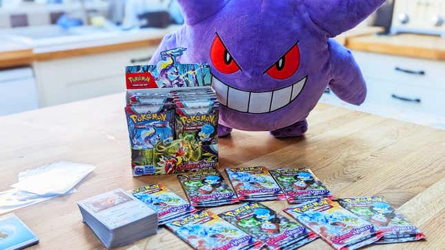 Gengar oversees the opening.