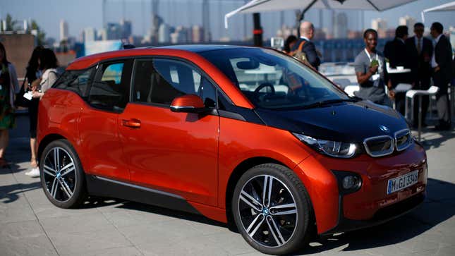 BMW will offer i3 buyers access to backup SUVs.