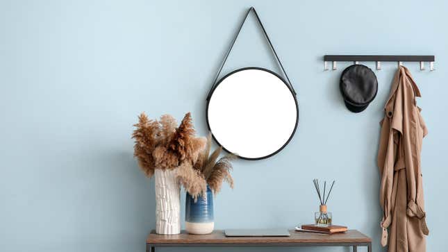 Image for article titled The Best and Worst Places to Put Mirrors in Your Home