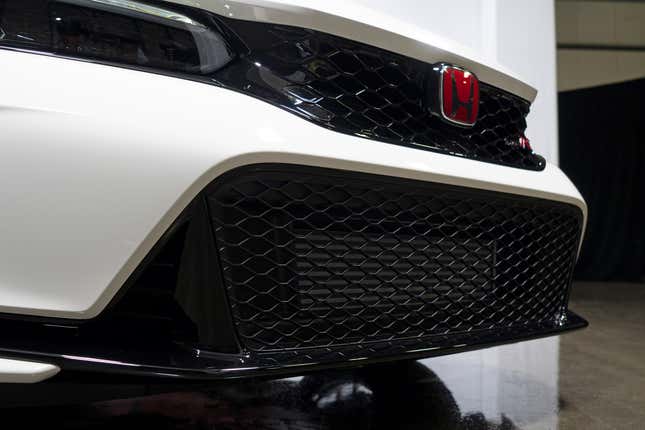 Image for article titled The New 2023 Honda Civic Type R From Every Angle